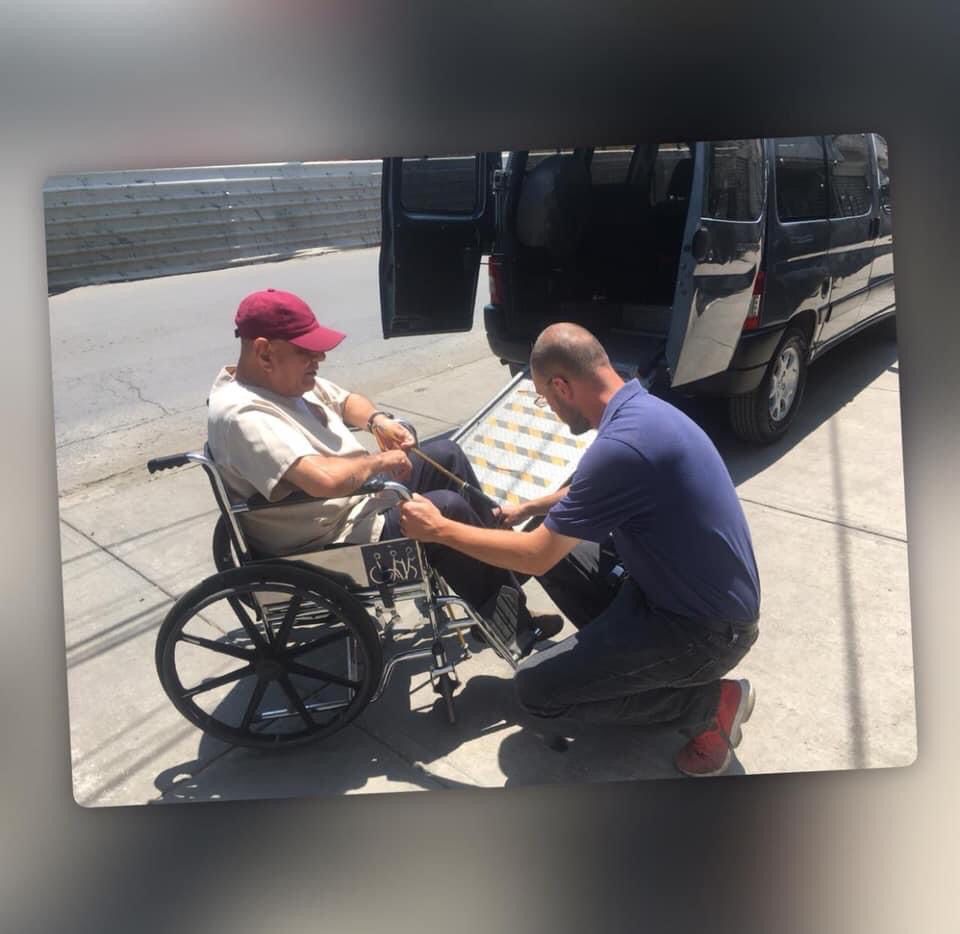 Acceso asistido para paciente con movilidad reducida